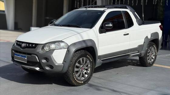 FIAT STRADA 1.8 MPI ADVENTURE CD 16V FLEX 2P MANUAL